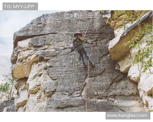 极限运动的魅力与挑战:深入广州极限运动队的技术与训练揭秘 极限运动的魅力与挑战:深入广州极限运动队的技术与训练揭秘