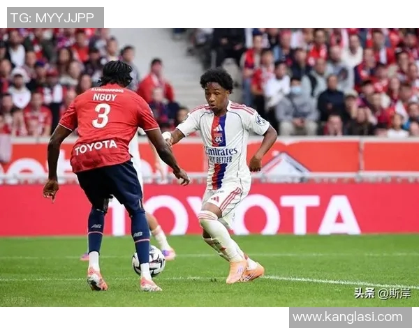 奥尔良主场迎战巴黎圣日耳曼期待精彩对决与精彩进球的较量 奥尔良主场迎战巴黎圣日耳曼期待精彩对决与精彩进球的较量